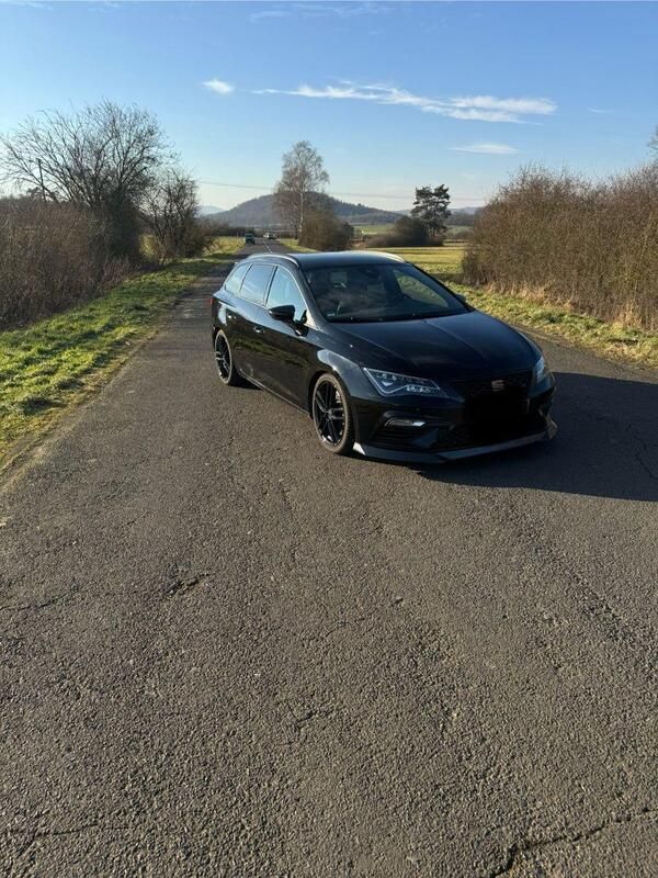 Schwarz Gebraucht 2020 Cupra Leon Kombi | 23.500 € (Superpreis) - Bild 1/4