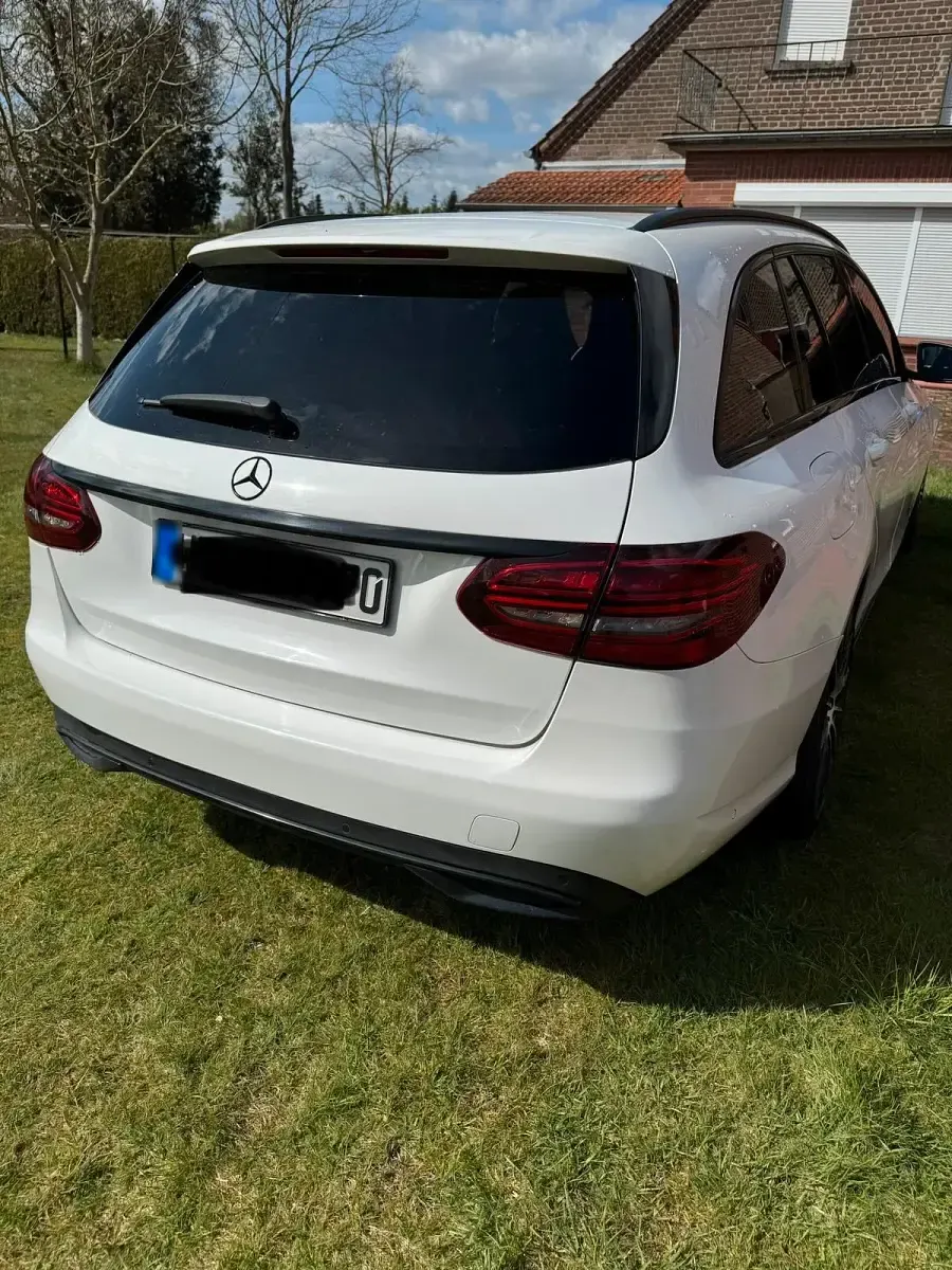 Gebraucht Mercedes C300 245 PS (180 kW) 2019 Weiß Kombi