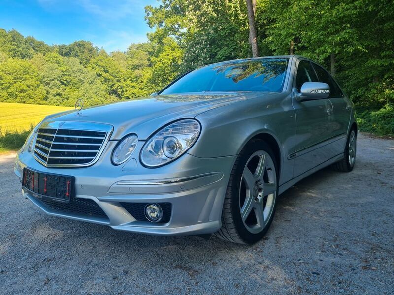 Silber Gebraucht 2007 Mercedes E350 AMG Limousine | 17.700 € (Teuer) - Bild 1/4