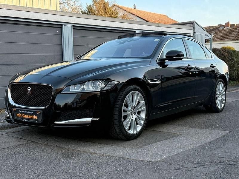 Gebraucht Jaguar XF Portfolio 300 PS (220 kW) 2016 Schwarz Limousine