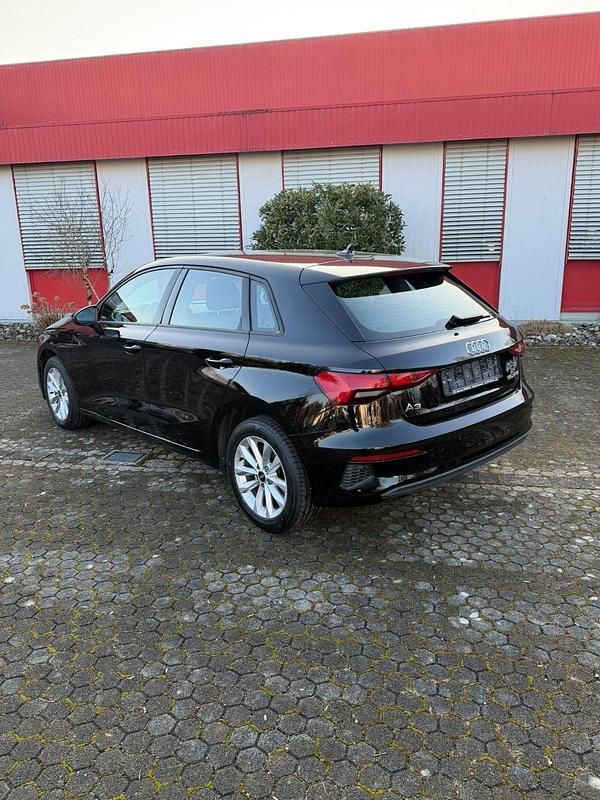 Gebraucht Audi A3 Sportback 110 PS (80 kW) 2024 Schwarz Kleinwagen