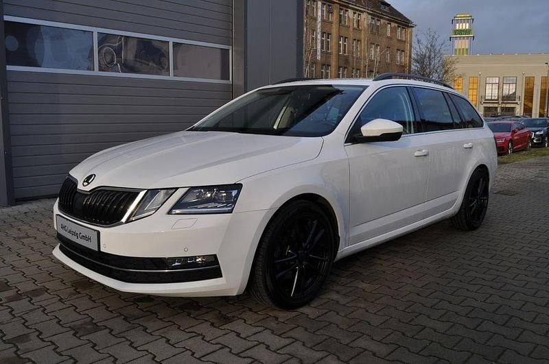 Weiß Gebraucht 2017 Skoda Octavia Kombi | 13.990 € (Fairer Preis) - Bild 1/4