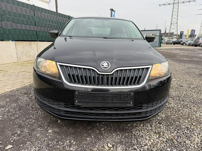 Gebraucht Skoda Rapid Active 75 PS (55 kW) 2013 Schwarz Kleinwagen