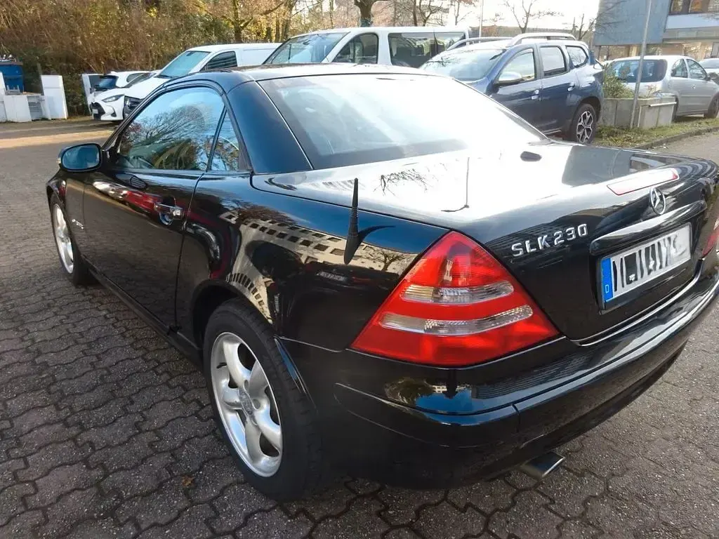 Gebraucht Mercedes SLK230 197 PS (144 kW) 2001 Schwarz Cabrio