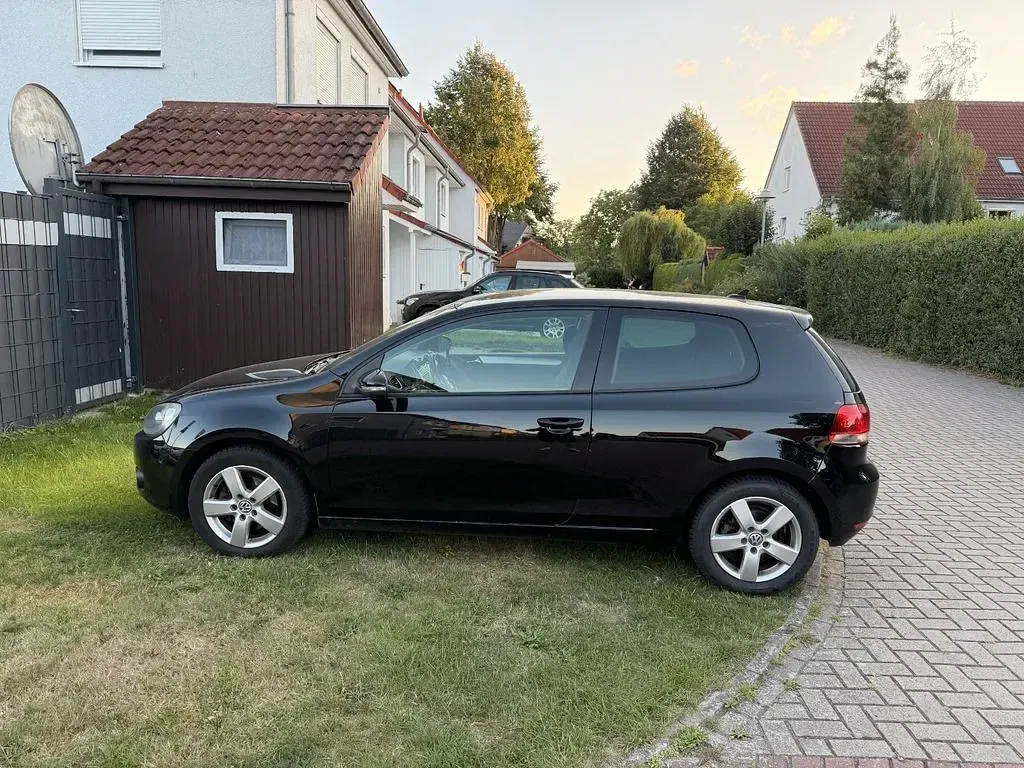Gebraucht VW Golf VI Comfortline 122 PS (89 kW) 2011 Schwarz Limousine