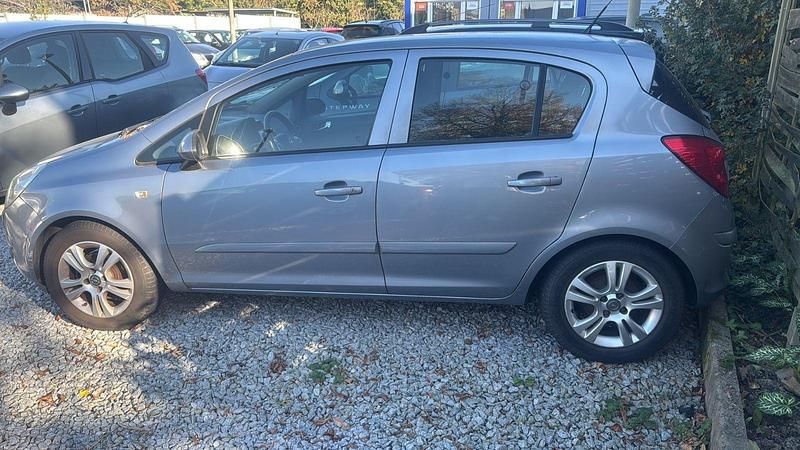 Gebraucht Opel Corsa Catch Me 80 PS (58 kW) 2007 Silber Kleinwagen