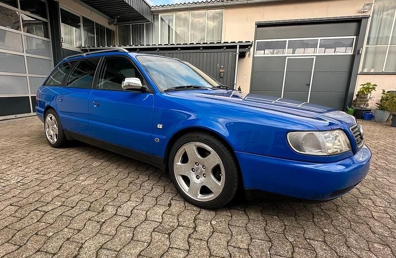 Blau Gebraucht 1996 Audi A6 Basis Kombi | 3.850 € - Bild 1/4