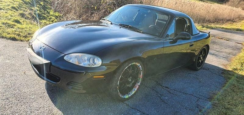 Schwarz Gebraucht 2002 Mazda MX5 Sportive Cabrio | 9.500 € (Fairer Preis) - Bild 1/4