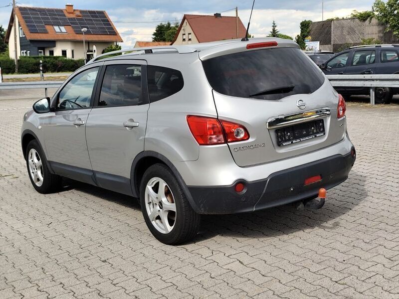 Gebraucht Nissan Qashqai +2 Acenta 150 PS (110 kW) 2008 Silber SUV