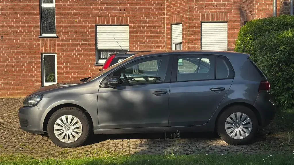 Gebraucht VW Golf VI Trendline 80 PS (58 kW) 2009 Grau Kleinwagen