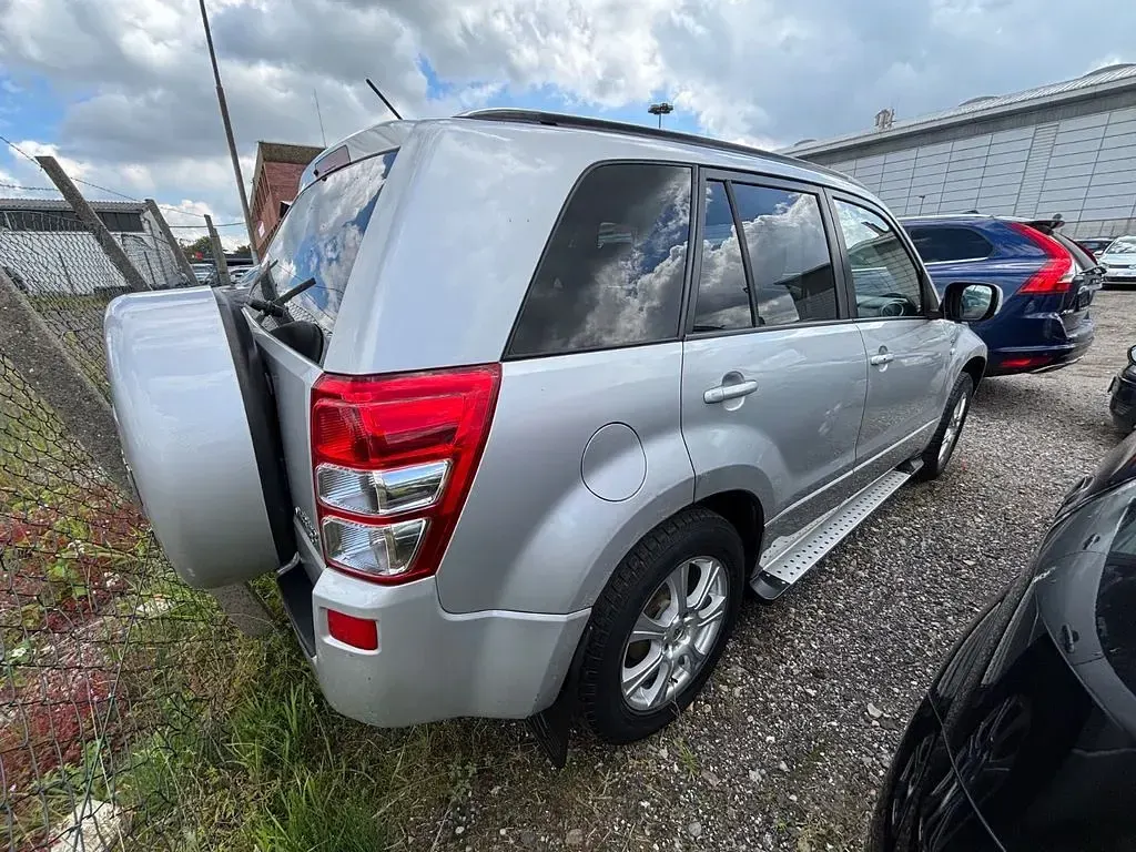 Gebraucht Suzuki Grand Vitara 129 PS (94 kW) 2007 Silber SUV