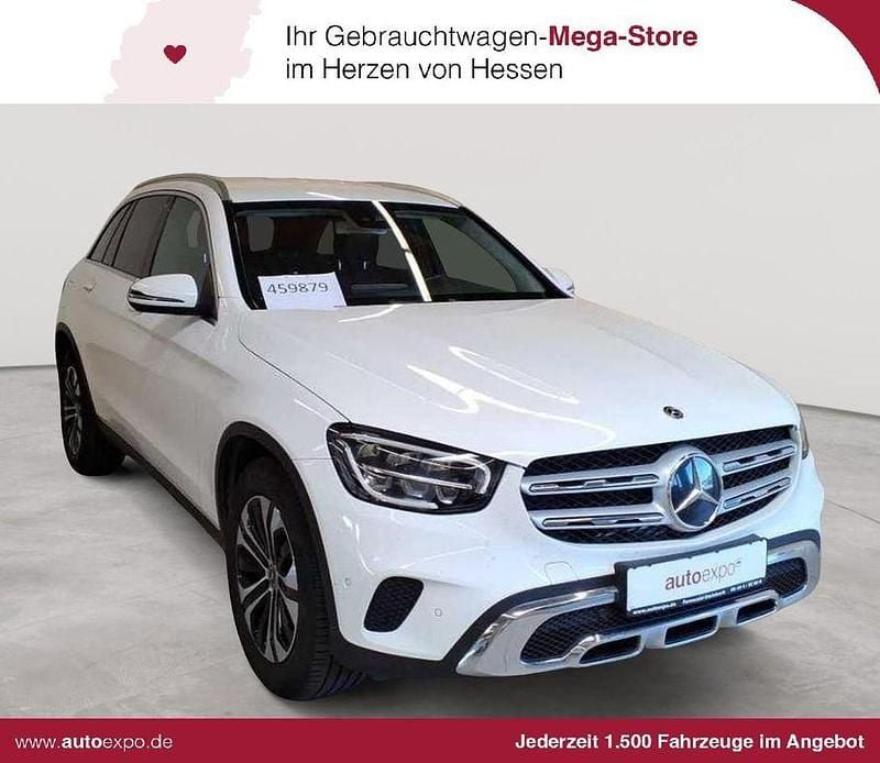 Polarweiß Gebraucht 2020 Mercedes GLC220 SUV | 27.990 € (Guter Preis) - Bild 1/4