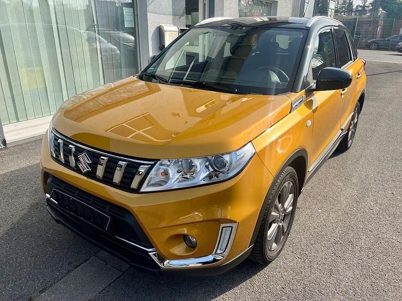Gebraucht Suzuki Vitara Comfort 111 PS (81 kW) 2019 Gold SUV