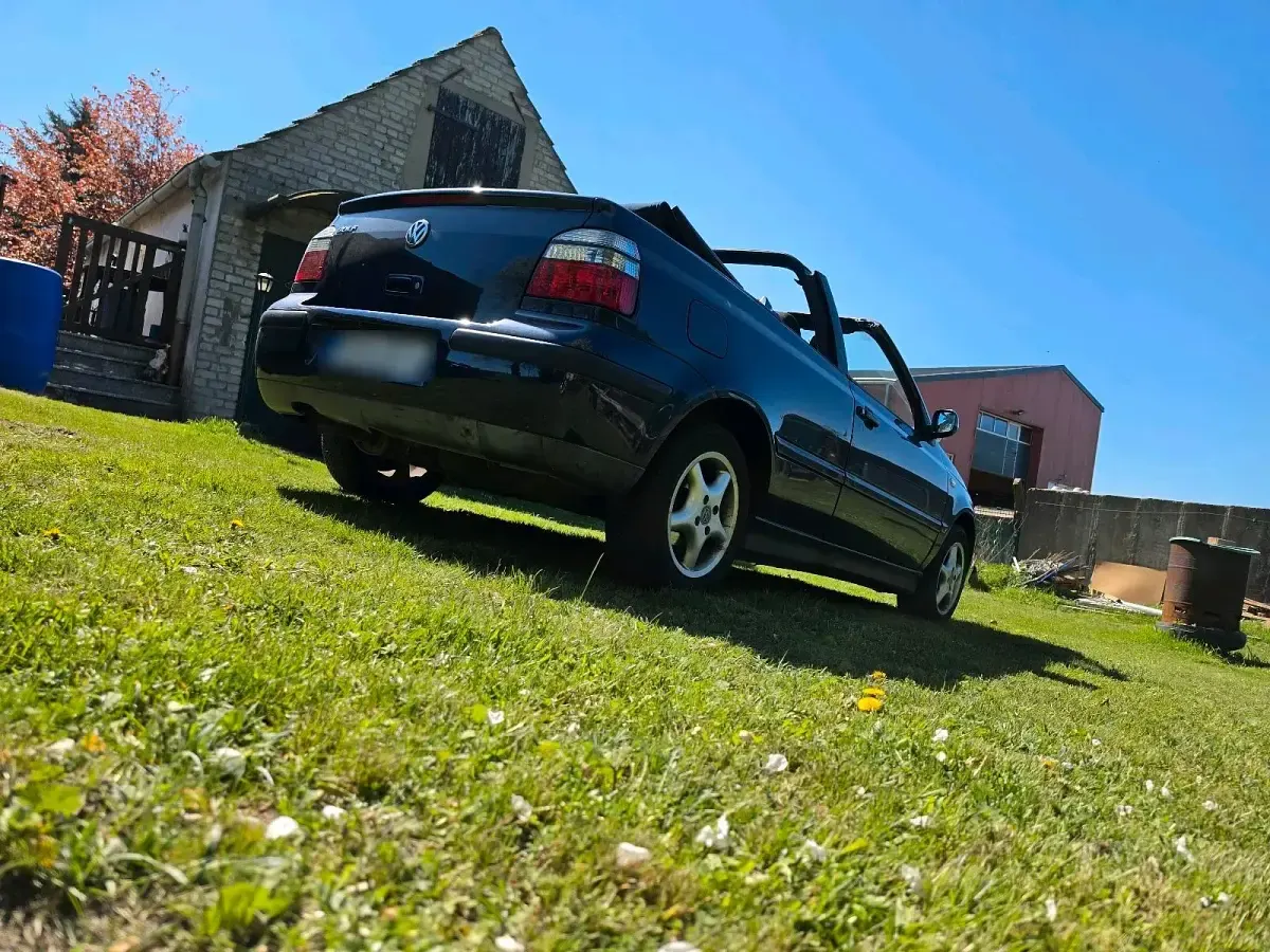 Gebraucht VW Golf Trendline 101 PS (74 kW) 1999 Blau Cabrio