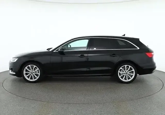 Gebraucht Audi A4 Advanced 150 PS (110 kW) 2023 Schwarz Kombi