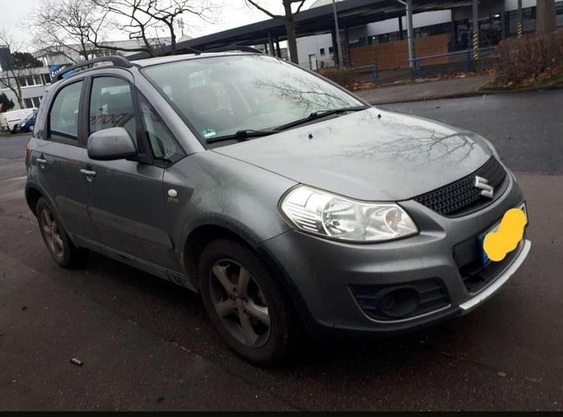 Gebraucht Suzuki SX4 135 PS (99 kW) 2011 Limousine