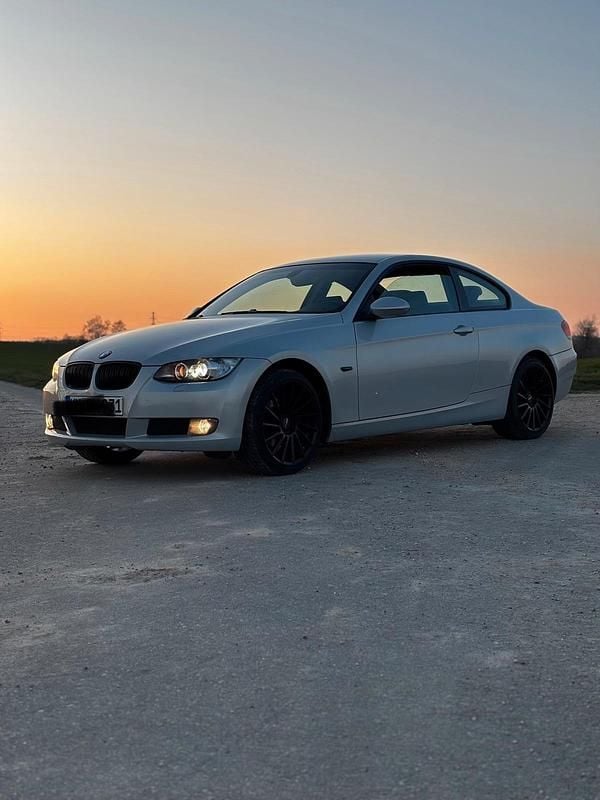 Gebraucht BMW 320 170 PS (125 kW) 2007 Andere farben Coupé