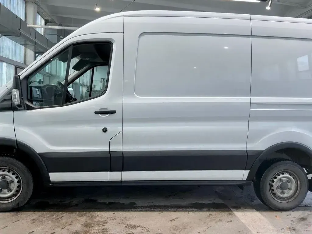 Gebraucht Ford Transit 107 PS (78 kW) 2020 Frozen white Van / Kleinbus
