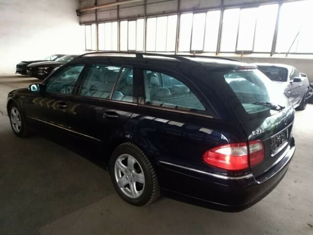 Gebraucht Mercedes E270 Avantgarde 177 PS (130 kW) 2003 Blau metallic Kombi