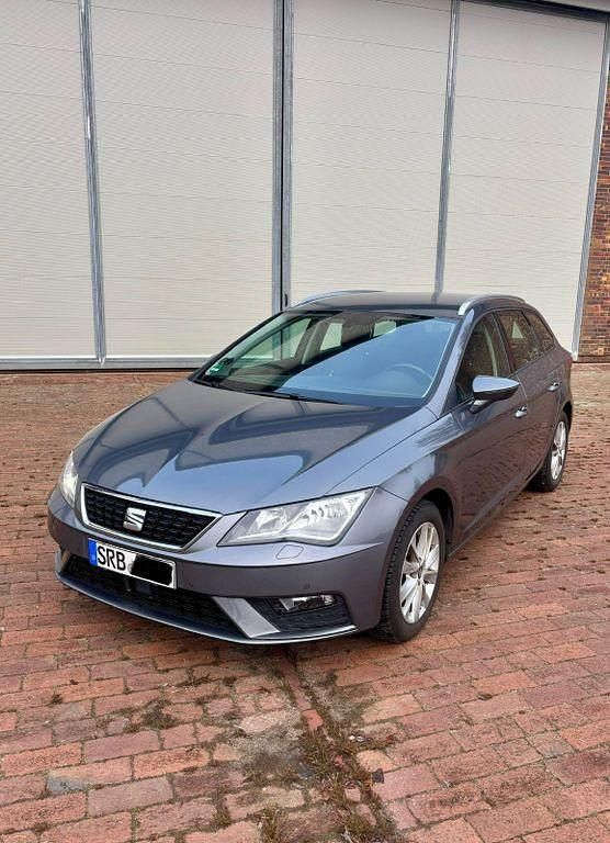 Grau Gebraucht 2017 Seat Leon ST Style Kombi | 9.500 € (Superpreis) - Bild 1/4