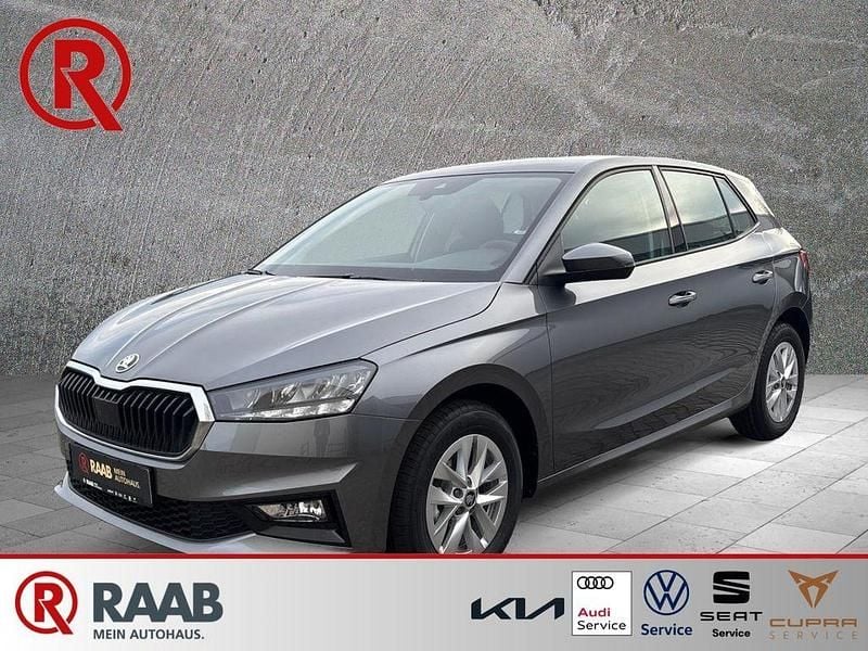 Grau Gebraucht 2025 Skoda Fabia Selection Kleinwagen | 17.895 € (Guter Preis) - Bild 1/4