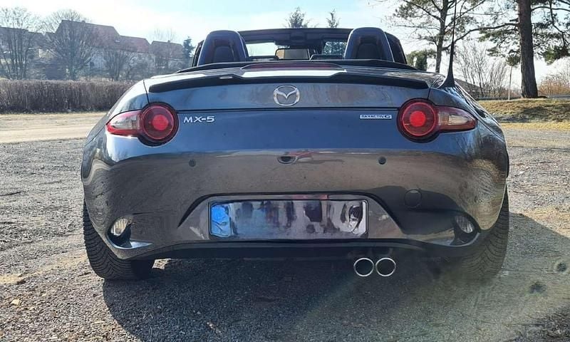 Gebraucht Mazda MX5 184 PS (135 kW) 2023 Grau Cabrio