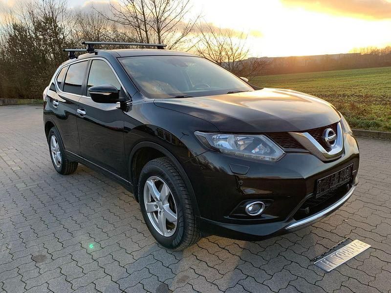 Schwarz Gebraucht 2017 Nissan X-Trail N-Vision SUV | 8.990 € (Superpreis) - Bild 1/4