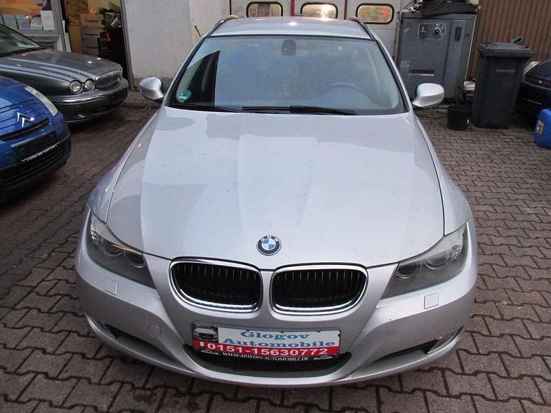Second-hand BMW 318 Comfort Edition 143 CP (105 kW) 2012 Argintiu Break