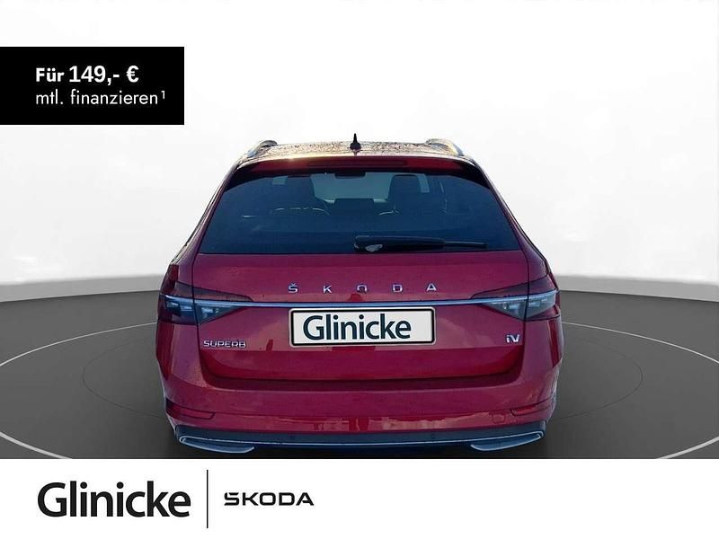 Gebraucht Skoda Superb LAURIN & KLEMENT 218 PS (160 kW) 2021 Rot Kombi