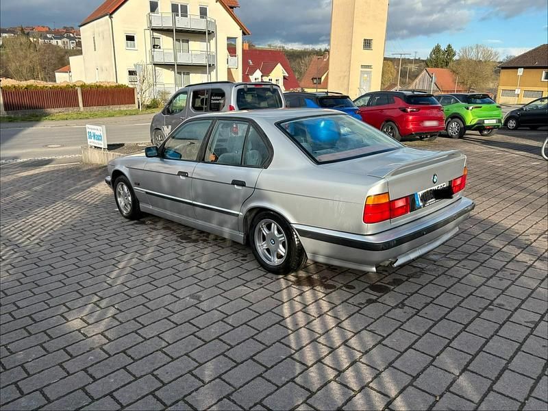 Gebraucht BMW 525 192 PS (141 kW) 1994 Silber Limousine