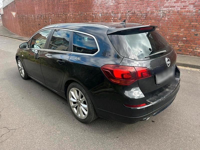 Schwarz Gebraucht 2012 Opel Astra OPC Kombi | 4.990 € (Guter Preis) - Bild 1/4