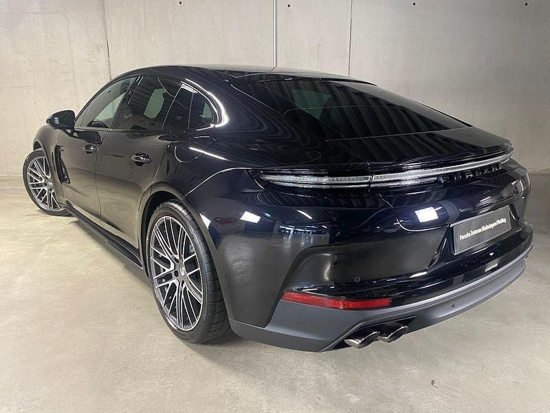 Neu Porsche Panamera 4 470 PS (345 kW) 2025 Tiefschwarzmetallic Limousine