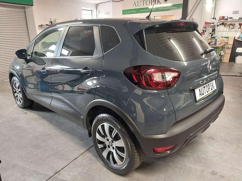 Rauchig blau marine Gebraucht 2018 Renault Captur Life SUV | 8.499 € (Guter Preis) - Bild 1/4