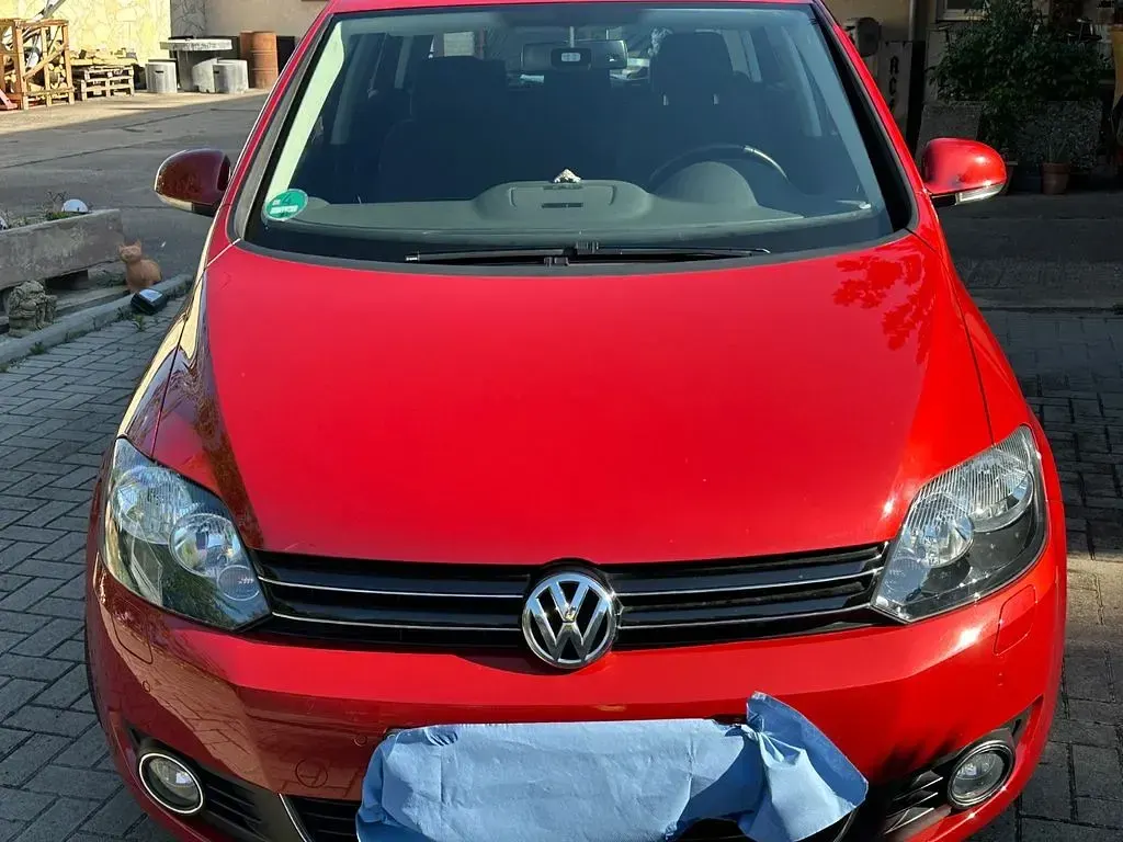 Gebraucht VW Golf Plus Comfortline 160 PS (117 kW) 2010 Rot Van / Kleinbus