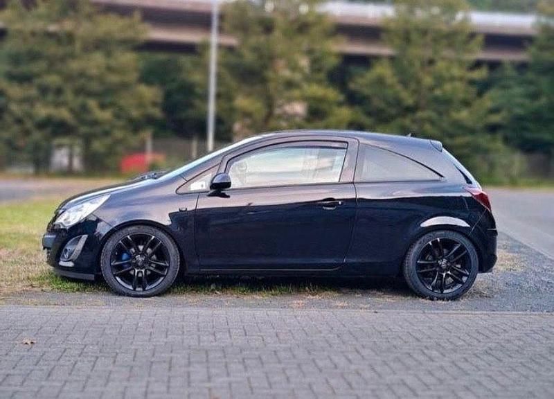 Gebraucht Opel Corsa Edition 101 PS (74 kW) 2011 Schwarz Kleinwagen