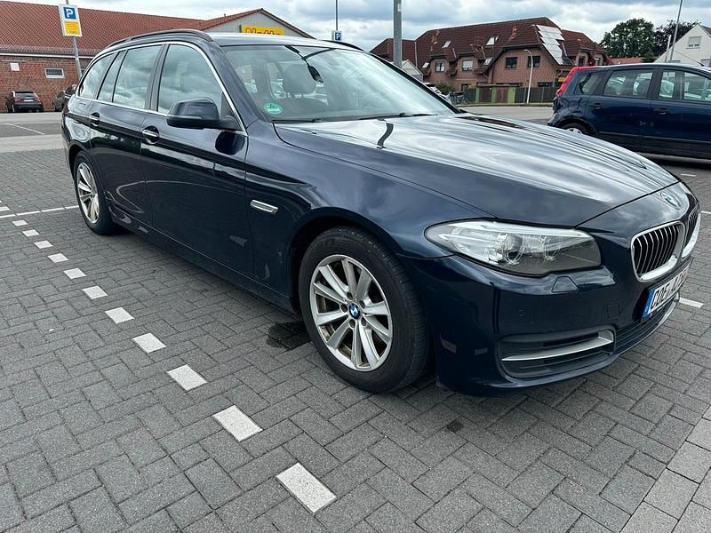 Gebraucht BMW 520 190 PS (139 kW) 2014 Blau Kombi