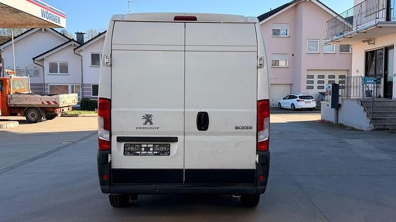 Gebraucht Peugeot Boxer 131 PS (96 kW) 2019 Weiß Van