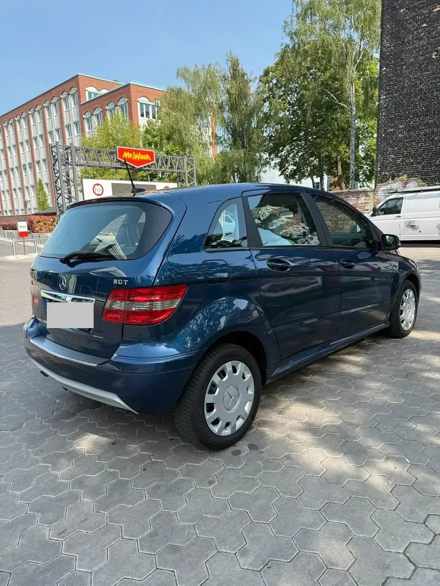 Gebraucht Mercedes B170 116 PS (85 kW) 2009 Blau Van / Kleinbus