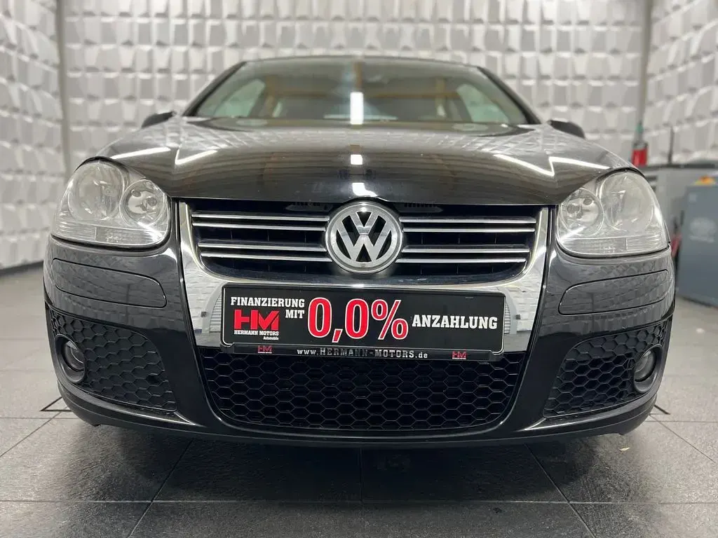 Używany VW Golf IV Trendline 75 KM (55 kW) 2005 Czarny Sedan/Limuzyna