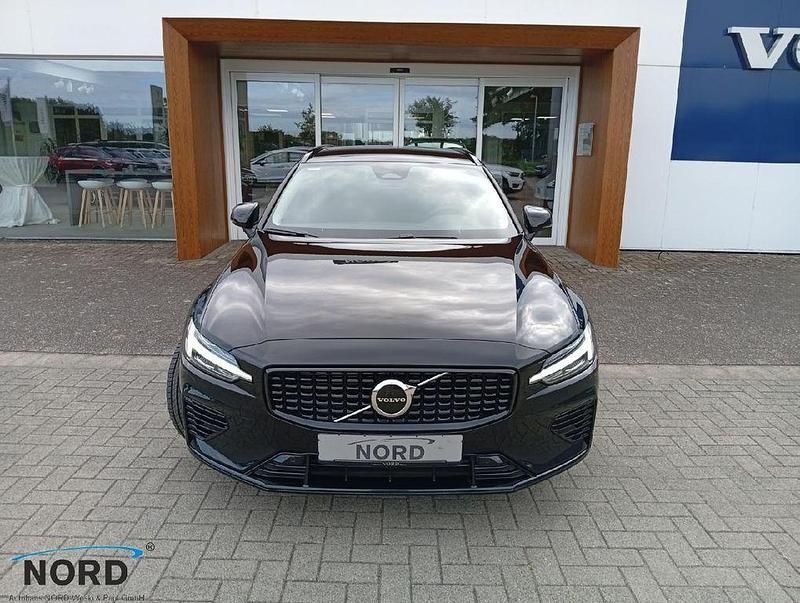 Gebraucht Volvo V60 Plus 398 PS (292 kW) 2024 Schwarz Kombi