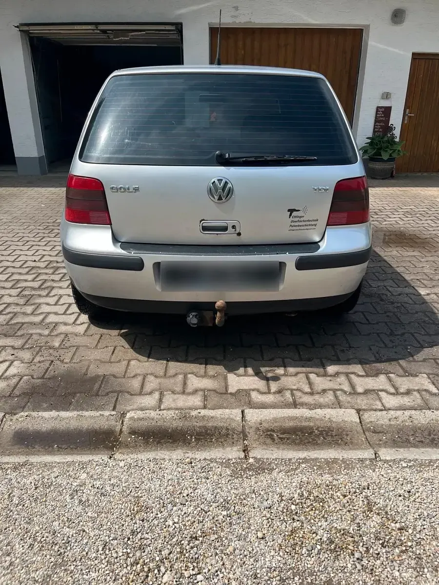 Gebraucht VW Golf IV 90 PS (66 kW) 2001 Silber Kleinwagen