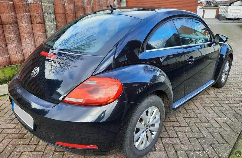 Gebraucht VW Beetle 105 PS (77 kW) 2014 Schwarz Kleinwagen