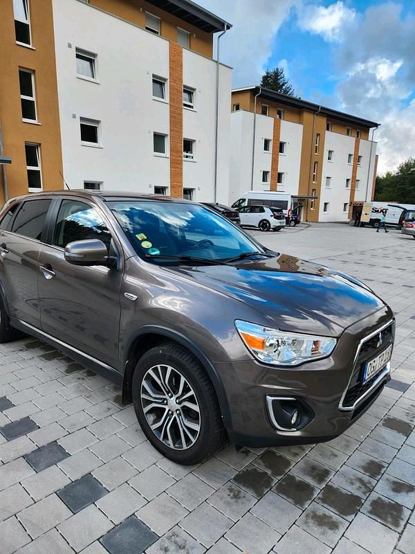 Braun Gebraucht 2016 Mitsubishi ASX SUV | 7.000 € (Guter Preis) - Bild 1/3