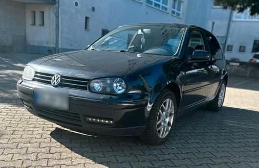 Schwarz Gebraucht 2001 VW Golf IV Kleinwagen | 1.599 € (Fairer Preis) - Bild 1/4
