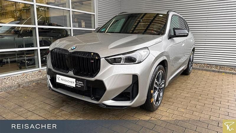Spacesilber metallic Gebraucht 2024 BMW X1 Efficient Dynamics SUV | 51.749 € (Guter Preis) - Bild 1/4