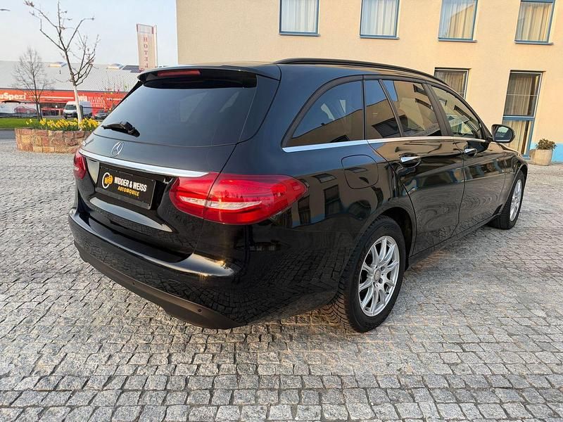 Gebraucht Mercedes C220 170 PS (125 kW) 2015 Schwarz Kombi