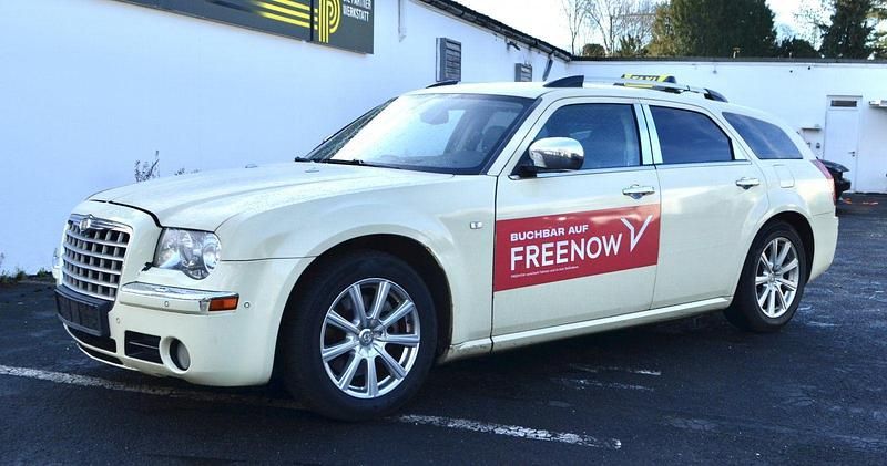 Gebraucht Chrysler 300C 218 PS (160 kW) 2010 Beige Kombi