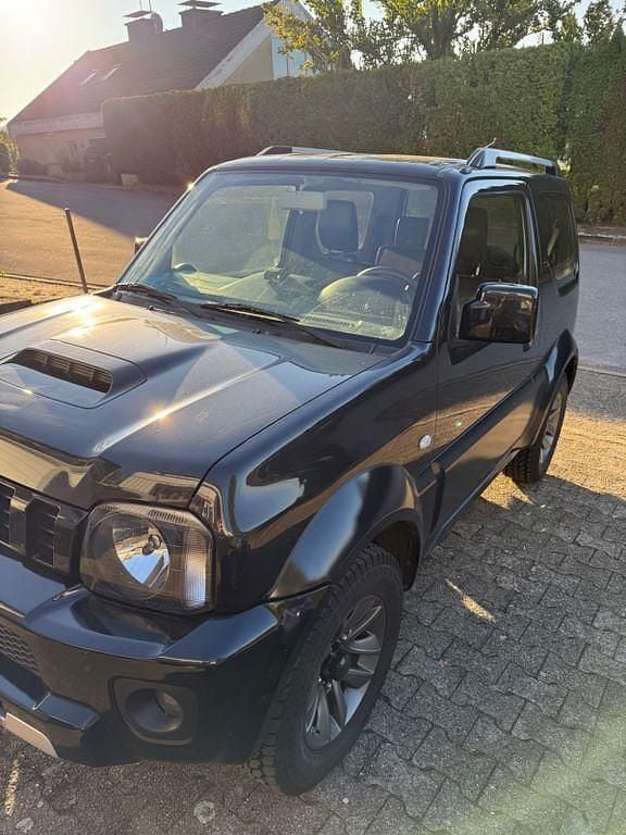 Schwarz Gebraucht 2015 Suzuki Jimny Comfort SUV | 12.900 € (Guter Preis) - Bild 1/3