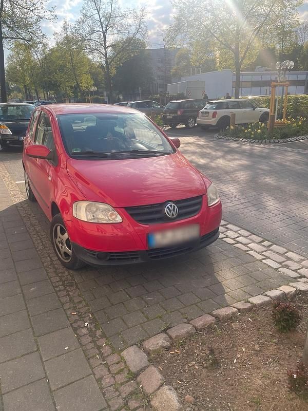 Second-hand VW Fox 54 CP (39 kW) 2006 Roșu Hatchback