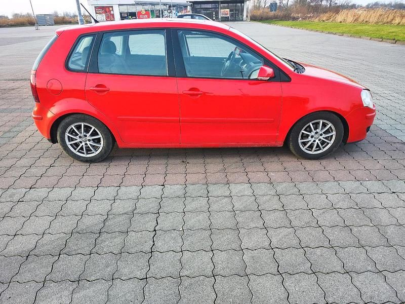 Gebraucht VW Polo 80 PS (58 kW) 2009 Rot Kleinwagen